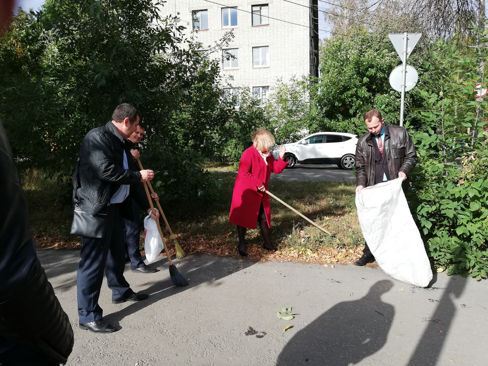 Сотрудники Управления ЖКХ и ГЗН региона приняли участие в «санитарной пятнице» Сотрудники Управления ЖКХ и ГЗН региона приняли участие в «санитарной пятнице»