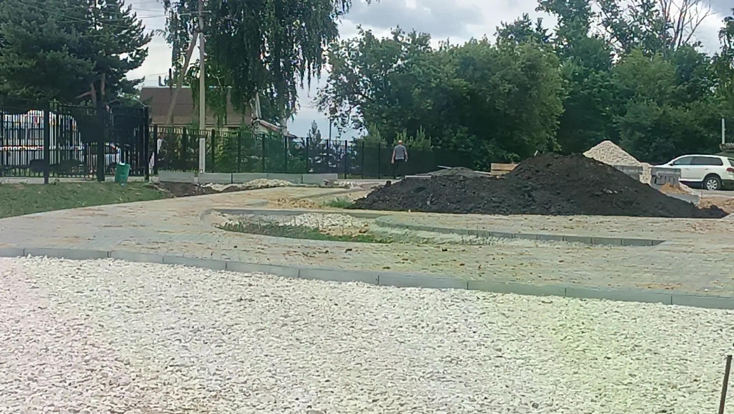 В Иссе началось благоустройство парка на улице Лебедева