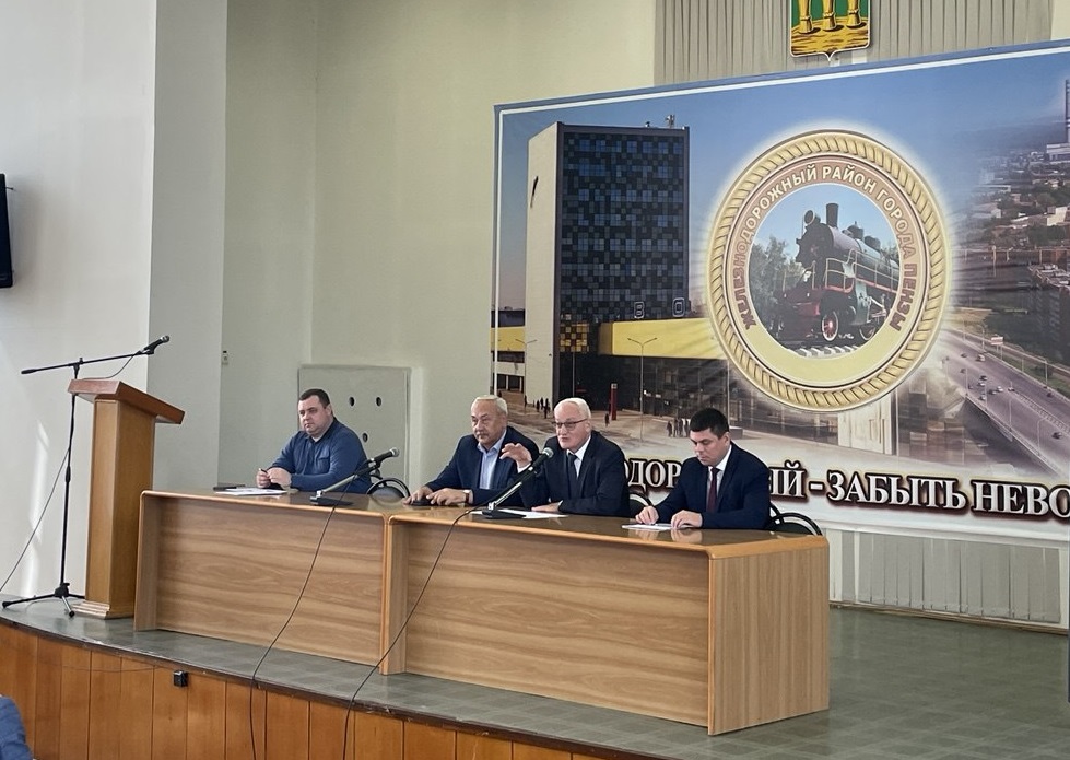 Николай Симонов вручил памятные призы городам-победителям Всероссийского конкурса