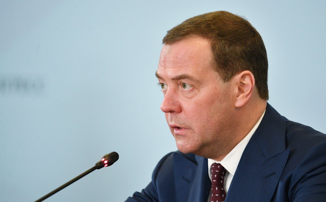 Медведев поручил разработать предложения по льготному кредитованию капремонта жилья