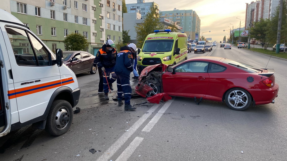 Спасатели ГУ ППСЦ ликвидировали последствия ДТП на ул. Кижеватова