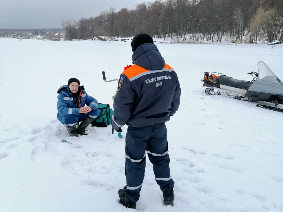 Спасатели ГУ ППСЦ проводят рейды на акватории Сурского водохранилища
