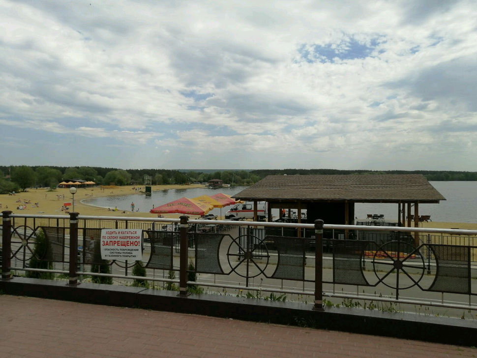 В городе-Спутнике водолазы обследовали пляж