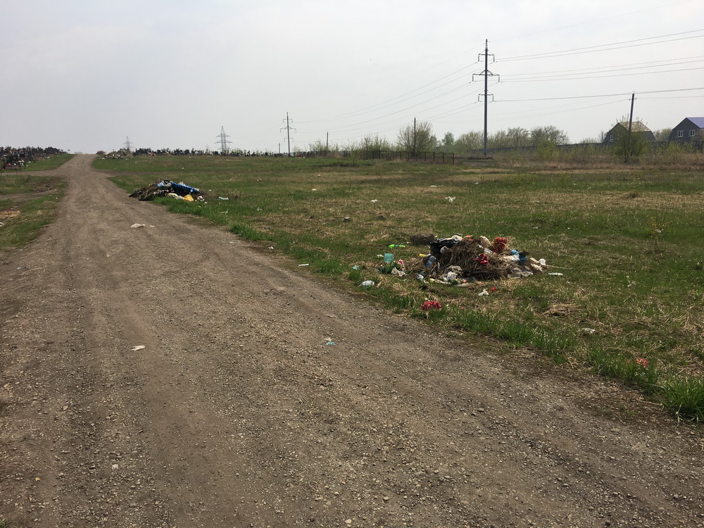 В Бессоновском районе проверили благоустройство кладбищ