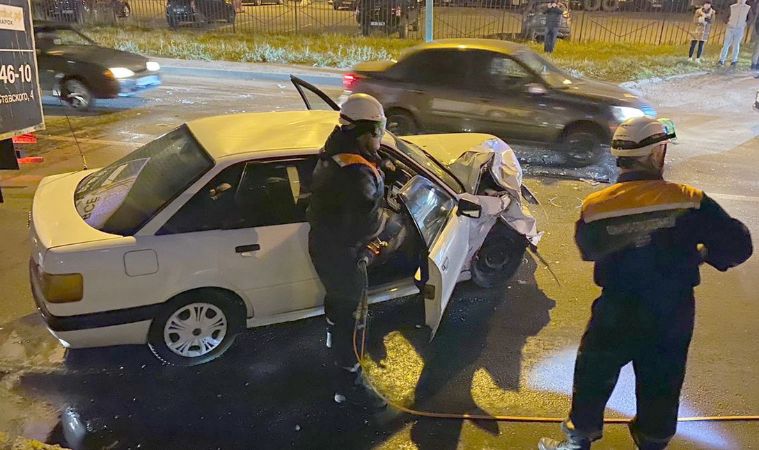 Спасатели ГУ ППСЦ приняли участие в ликвидации последствий ДТП