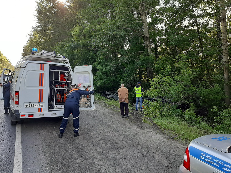 Спасатели ГУ ППСЦ приняли участие в ликвидации последствий ДТП на федеральной дороге М5 «Урал»