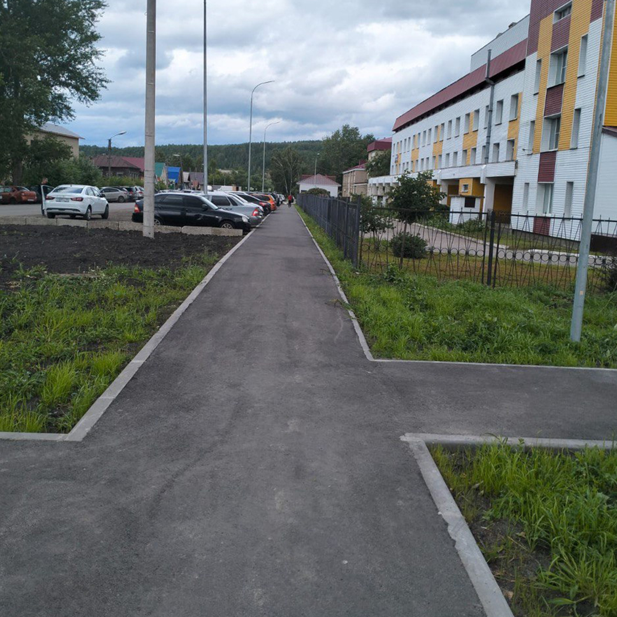 В Кузнецке завершились работы по благоустройству аллеи «новорожденных»