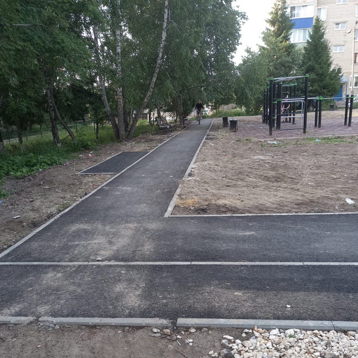 В Сурске продолжается благоустройство парка В Сурске продолжается благоустройство парка