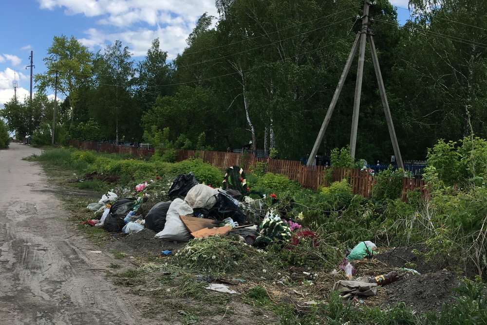 Проверено благоустройство кладбищ
