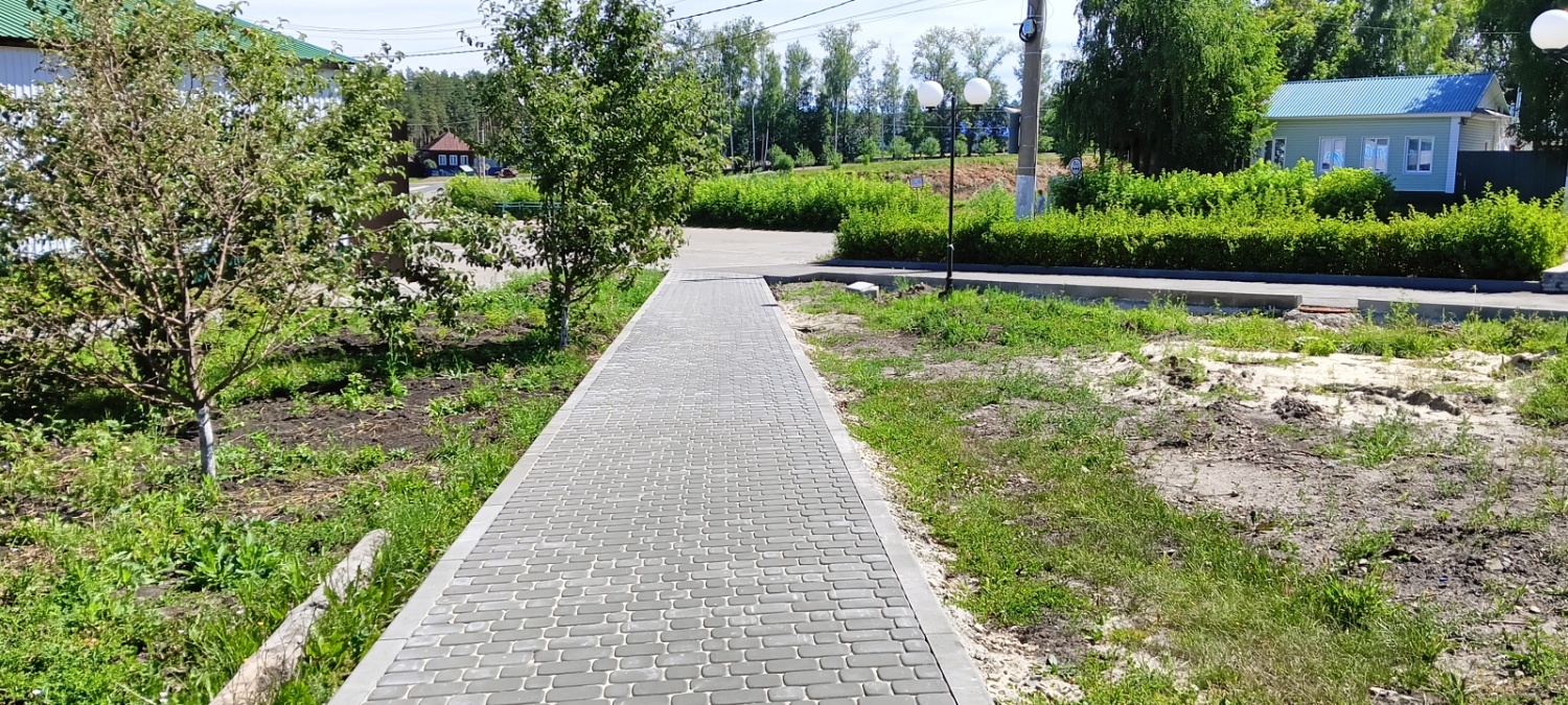В Никольске благоустраивают сквер на улице Московской