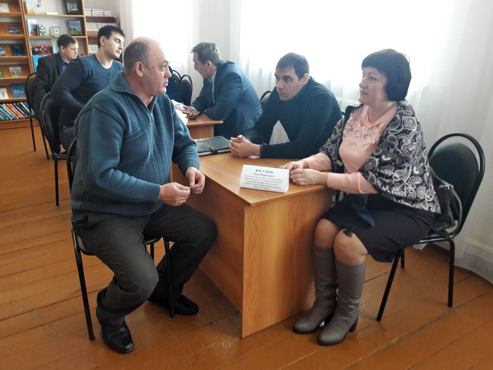 Сотрудник УЖКХ и ГЗН принял участие в «социальном поезде» в Сосновоборском районе
