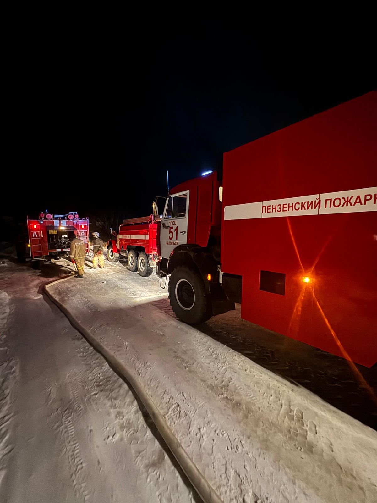 В городе Никольск на улице Пролетарской ликвидировали пожар В городе Никольск на улице Пролетарской ликвидировали пожар