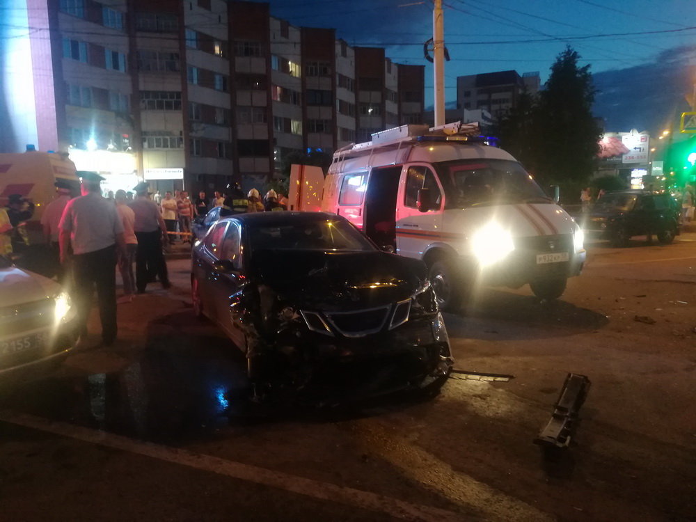 Спасатели ГУ ППСЦ приняли участие в ликвидации последствий ДТП на ул.Суворова