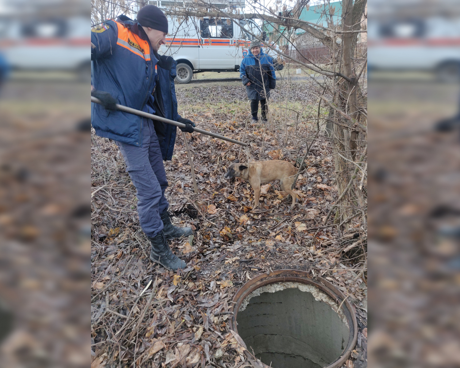 Спасатели ГУ ППСЦ извлекли собаку из бетонного колодца