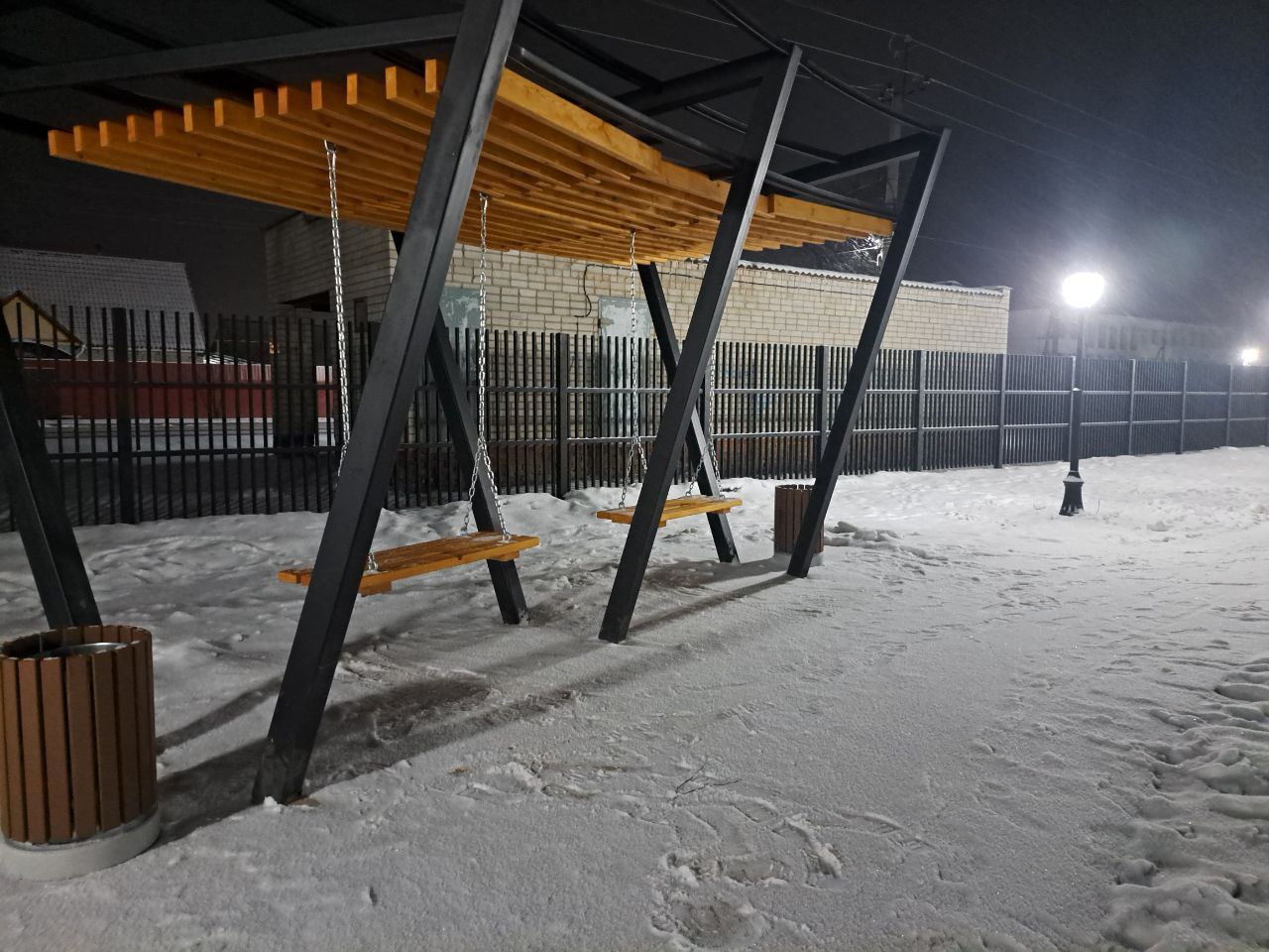 В Земетчино на улице Кирова завершилось благоустройство сквера В Земетчино на улице Кирова завершилось благоустройство сквера