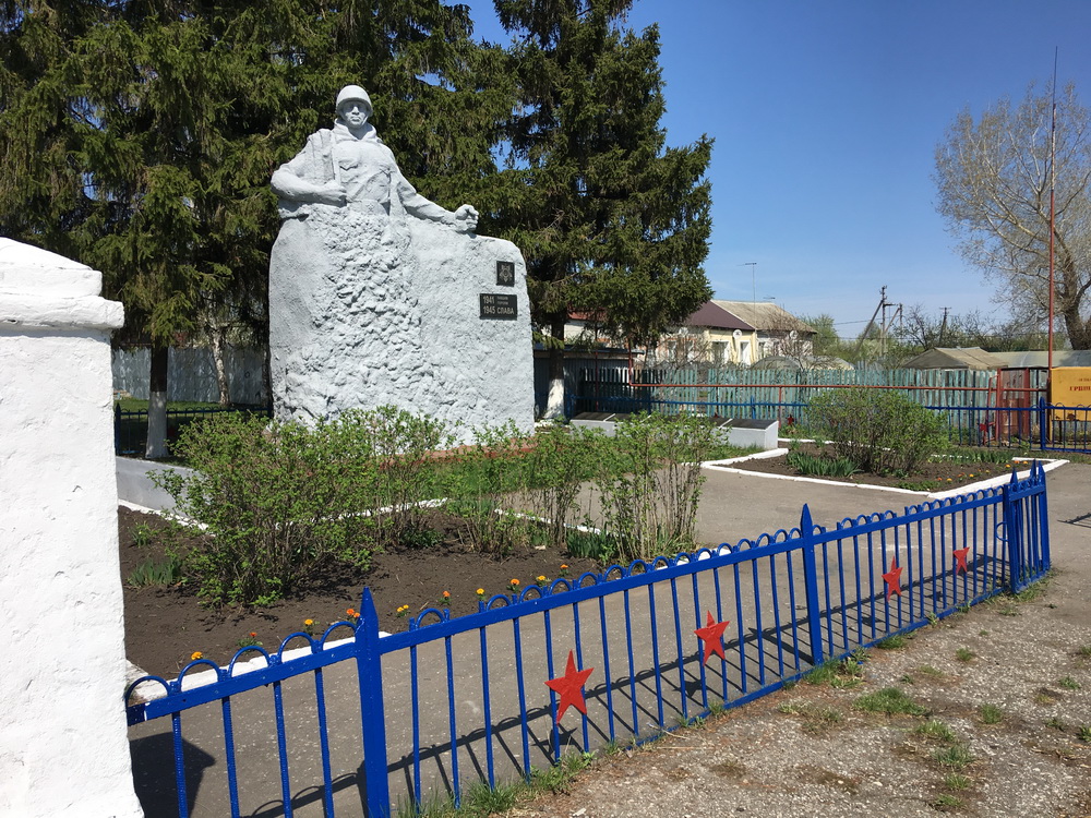 В Бессоновском районе проверили благоустройство 