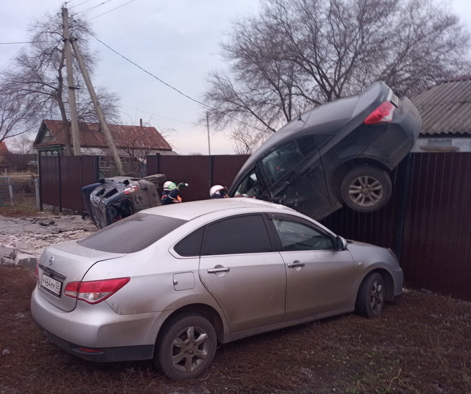 Спасатели ГУ ППСЦ приняли участие в ликвидации последствий ДТП в д.Васильевке Пензенского района