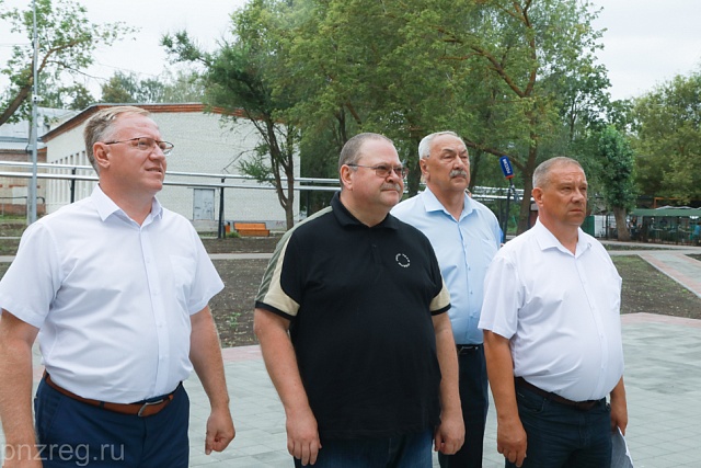 Губернатор Пензенской области смотрел социально значимые объекты Каменки