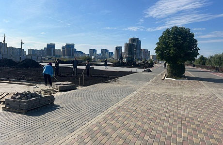 В Спутнике продолжаются работы над созданием многофункционального общественного пространства