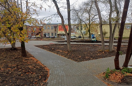 В сквере имени Островского в Сердобске уложили тротуарную плитку В сквере имени Островского в Сердобске уложили тротуарную плитку
