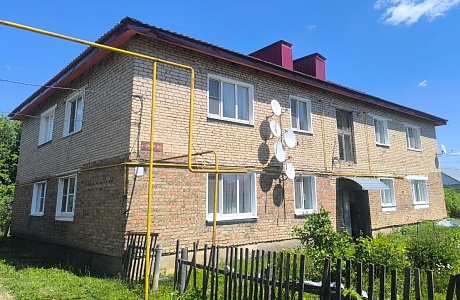 В Тамале капитально отремонтировали крышу многоквартирного дома