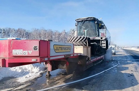 Пожарными на трассе М5 проведены работы по тушению полуприцепа Пожарными на трассе М5 проведены работы по тушению полуприцепа