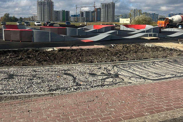 На набережной в Спутнике появилась спортивная велосипедная трасса
